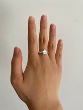 Load image into Gallery viewer, chubby star ring

