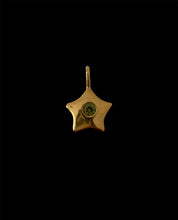 Load image into Gallery viewer, Gold plated peridot star necklace
