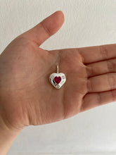 Load image into Gallery viewer, chunky jammy heart necklace
