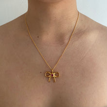 Load image into Gallery viewer, Gold plated little bow peep necklace
