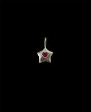 Load image into Gallery viewer, dainty sweetheart star necklace
