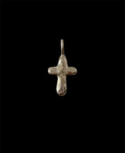 Load image into Gallery viewer, Chunky silver cross 1
