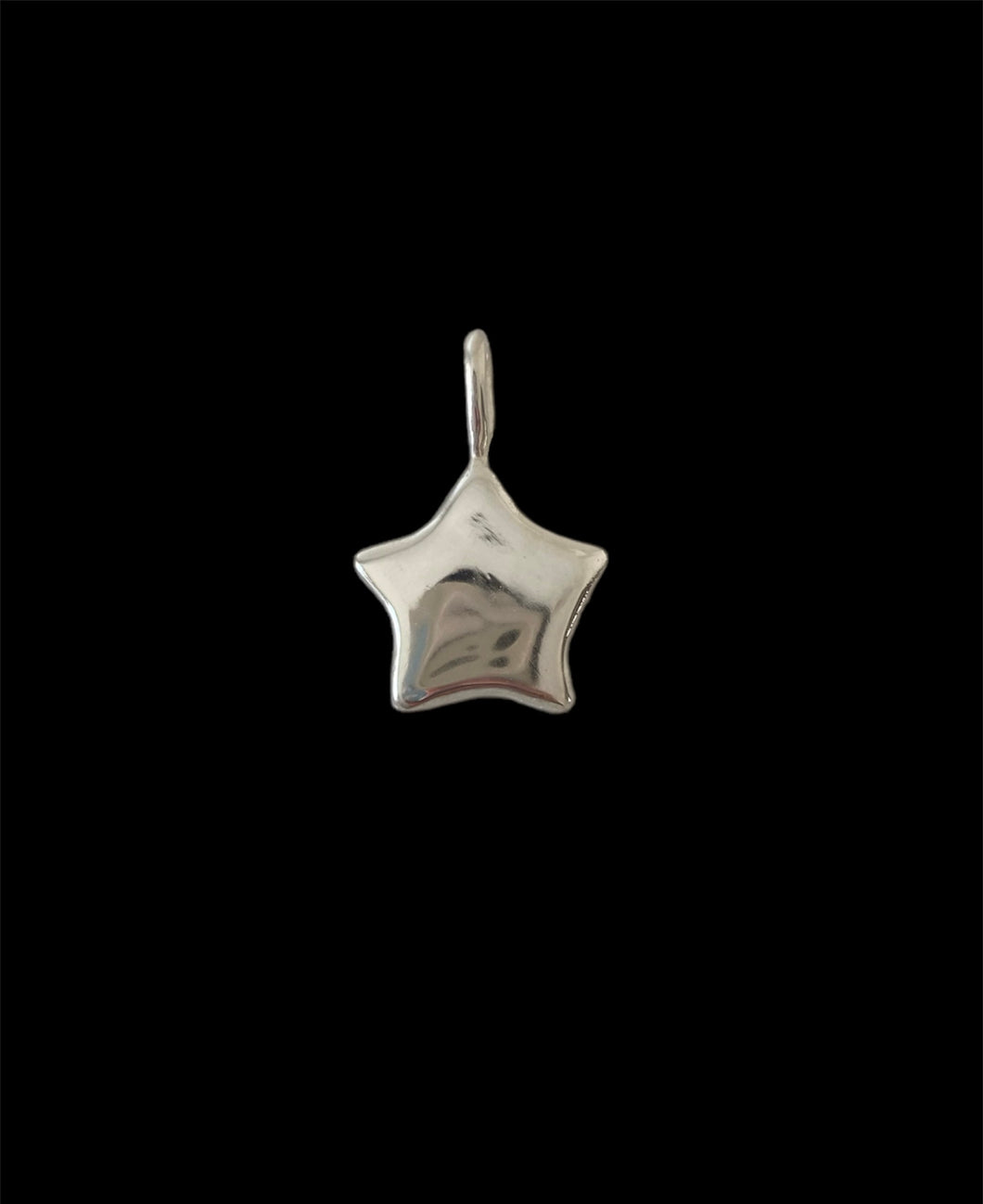 Shining silver star necklace